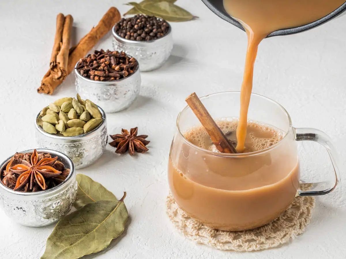 ادویه‌های تازه و معطر مورد استفاده در چای کرک اصل